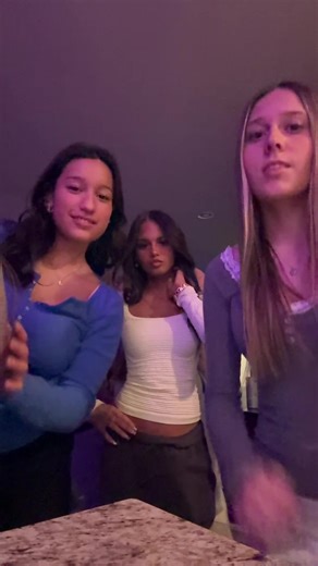 awesomegirls10 (@awesomegirls10)’s videos with original sound - mads✺