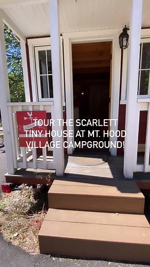 A tiny tour of the Scarlett house at Mt. Hood Tiny House Village! Would you book a tiny house vacation here in Welches, Oregon (an hour outside of Portland)?😍🏡 📍 @mthoodtinyhouse | Petite Retreats