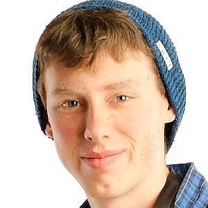 Aaron Esser – Age, Bio, Personal Life, Family & Stats | CelebsAges