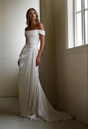 Elegant Wedding Dress With Long Train, Romantic Bridal Gown for Wedding Day - Etsy
