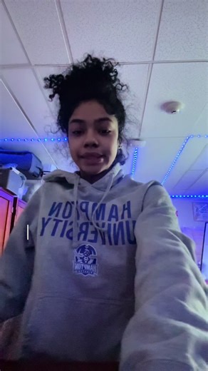 Con: was still late to my class😒 Pro: Thirsty Thursday Tonight😏 #fyp #grwm #college #vlog #curlyhair