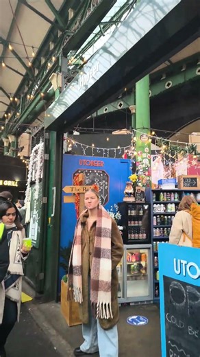 Walking through Borough Market | London street food vibes