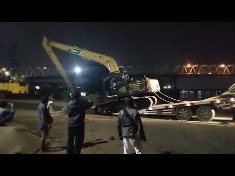 Baru Tau..!?Ternyata Begini Cara Beko Besar Turun Dari Mobil Trado