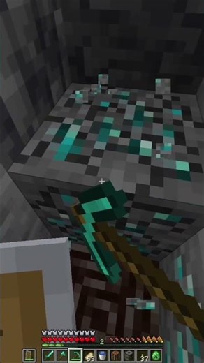 You Won’t Believe This Armless Hero… 👀 #shortsviral #shortvideo #shorts #minecraft #gaming #memes