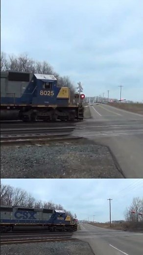 Old CSX SD40-2 with Awesome horn.