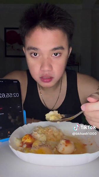 Replying to @noudcook ăn cơm với 7 trứng chần nạp 50g protein. #protein #ancungtiktok #fyp #trứng #healthy