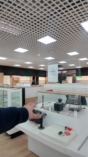 🔄 Cash Converters se réinvente ! Après plus de 30 ans, la marque passe à la vitesse supérieure ✨ Notre magasin de Bruay-la-Buissière ferme ses portes pour laisser place à un tout nouveau concept, repensé de A à Z pour vous offrir une expérience encore meilleure. On lâche tout le 4 avril à 13h ⚡ T'as des objets qui traînent ? On rachète. T'as un budget serré ? On a ce qu'il te faut. T'es curieux ? Viens voir par toi-même. 📍Samedi 4 avril, 13h. Sois là.
