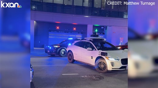 WATCH: Waymo blocks first responders during Austin shooting