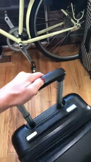 Samsonite bag issue with handle