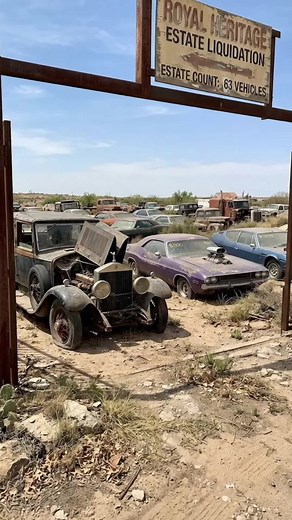Found a Lamborghini on a $1200 Budget at an Abandoned Scrapyard