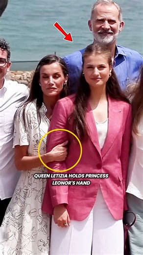 Queen Letizia Holds Princess Leonor's Hand ❤️