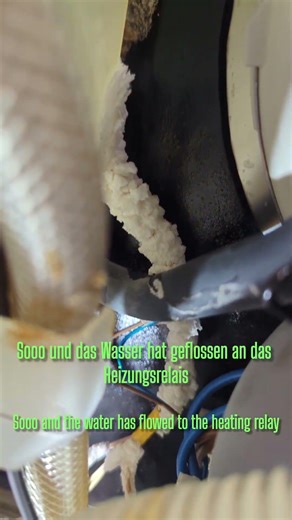 Spülmaschine verliert Wasser – diese lockere Verschraubung war der Grund