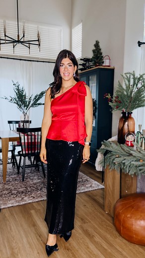 Sequin szn is in full swing✨🪩 And satin, and shimmer, and bows, and…everything! A holiday and party season H&M midsize try on haul. But also the shoes! Can we talk about the shoes? Everything hits! Which is your favorite? Let me know below! Use “Holiday Fit” to have all the sizing info and details for all these! #holidaystyle #midsizeoutfit #over30style | The Other MK