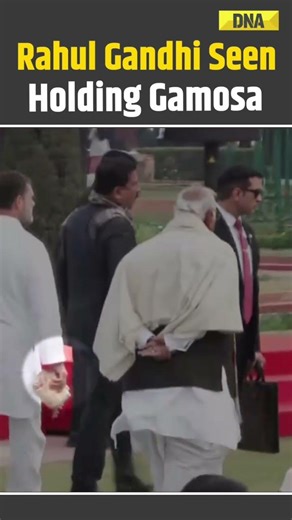 Rahul Gandhi Spotted With Assamese Gamosa At Rashtrapati Bhawan Event | INC #shorts