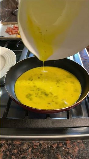 How to make Breakfast Sandwich. Easiest recipe!!!