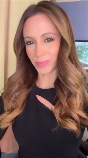 12K views · 2.2K reactions | How are we doing with the 1st snowfall?! Have to share a viewer photo! Meet Kinsley & Mason, my mini meteorologists for the day measuring close to 16” of snow in Crown Point, IN!!!! And Kinsley’s mom tells me she wants to be a meteorologist when she grows up ‍♀️殺. Too cute! Thank you all for always sharing your weather reports! #snow #lakeeffectsnow #chicago | Cheryl Scott ABC7 | Facebook