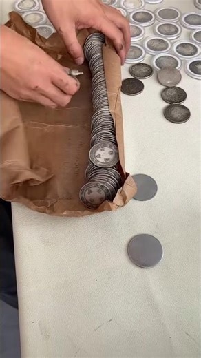 Coin minting machine in action! 🪙 #CoinFactory #MintingMachine #MetalProcessing