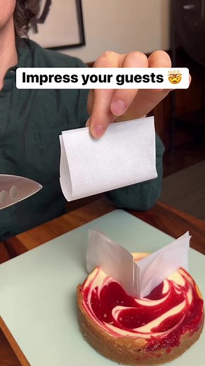 1.7M views · 1K reactions | Best party tip 勞 #lifehack #lifehacks #lifehacks101 #viralreel #viralreels #desserts #baking | Mister Odd and Miss Tree | Facebook