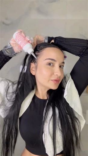 Stamatina Serani on Instagram: "Hera e pare dhe e fundit😄 Boja me pelqeu 🤩 e gjitha kjo rremuje per ate u be sepse doja ta testoja.Floku super i bute dhe plote shkelqim.Kur ke floke te gjate eshte shume e veshtire ti lyesh vete por ja dola edhe pse shenjat e bojes nuk hiqen ende nga lavamani😣😛🤍 #shqip #albaniangirl #tutorial Si ju duket lyerja 😆?"