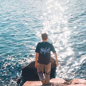 Pretty girl - Julia Lov: Song Lyrics, Music Videos & Concerts