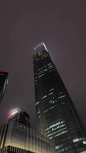 Exploring Cyberpunk 2077: Story and Gameplay Insights