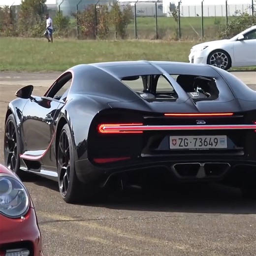 87K views · 3.3K reactions | Bugatti Chiron takes on McLaren 720S in drag race | Gumbal | Facebook