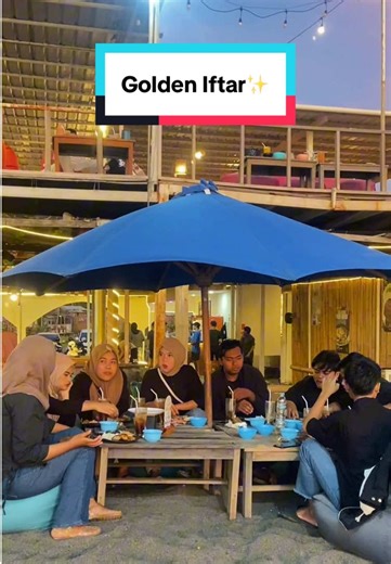 Tawa, cerita, dan hidangan hangat. Semua terasa lebih indah saat berbuka bersama di JP Cafe🌙✨ #jpcafe #ramadan #lombok #lomboktiktok #lombokvirall🌴🌴