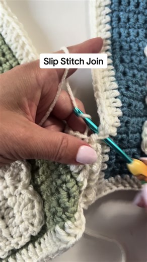 My favorite joining technique is the slip stitch join! It’s simple and creates this beautiful braided looked between the blocks. Full tutorial: https://youtu.be/-RVoK978uhQ #slipstitchjoin #crochetjoin #easyjoin