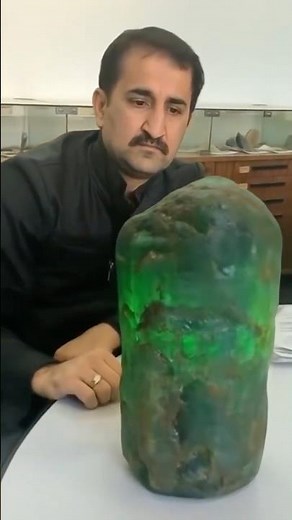 13 kg Madagascar Emerald Crystal 💚 | One of the Largest Ever Discovered!.