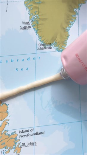 That's right @topicals is landing in the UK 🛬 The skincare brand that has taken the internet by storm for their viral products and real focus on transforming the way customers feel about their skin soon will be EXCLUSIVELY available at Sephora UK! How excited are you for the hottest drop in skincare? 🔥 | Sephora