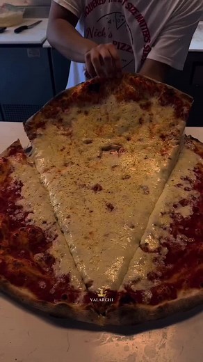 The marketing strategy of KFC and Domino's