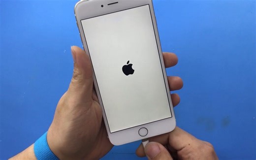 iPhone6Plus无限循环重启，白苹果后黑屏，看看是什么原因