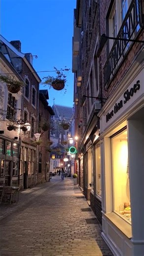 This Street in Aachen 🇩🇪 😍 | Old Town Night Vibes #aachen #travelshorts