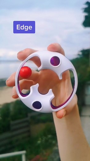 Spinning through summer with #LoopyLooper skill #fidgets ☀️🌀 #fidgettoys #InTheLoop #toy