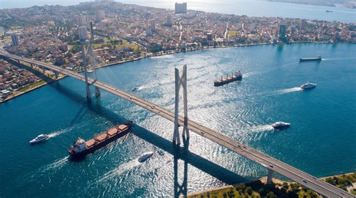 CẦU CẦN GIỜ CHÍNH THỨC ĐỘNG THỔ, MỞ LỐI PHÁT TRIỂN CHIẾN LƯỢC VỀ HƯỚNG BIỂN CỦA TP.HCM (English below) Cầu Cần Giờ chính thức được động thổ, đánh dấu bước ngoặt quan trọng trong việc hoàn thiện mạng lưới giao thông phía Nam TP.HCM. Dự án do Masterise Group tham gia đầu tư theo hình thức hợp tác công tư, cùng chính quyền Thành phố kiến tạo một công trình hạ tầng mang ý nghĩa chiến lược dài hạn. Cầu Cần Giờ có tổng chiều dài khoảng 6,3 km, quy mô 6 làn xe, tổng vốn đầu tư hơn 13.200 tỷ đồng, trong