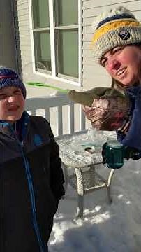 How to Blow Frozen Bubbles in the Winter