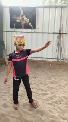 4.2K views · 248 reactions | Cartwheel 露‍♀️露‍♀️ Ekaveera kalaripayattu academy #kalaripayattu #kalari #martialarts #fitness #flexibility #strengthtraining | Vishnu Lal | Facebook