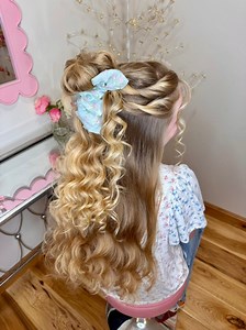 Princess hair for my princess! 👑🌸✨ All of our favorite hair supplies are linked here: https://liketk.it/58ZQd (affiliate link) #paisleyspetals #hair #hairvideo #easyhairstyles #hairtutorial #hotd #hairideas #hairstyleideas #flower #updo #relatable #hairhowto #halfuphalfdown #schoolhair #longhair #thickhair #girlshairstyles #hairinspo #hairdo #girlmom #princess #clawclip | Paisley’s Petals