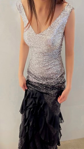 Bling blingg!🪩🖤✨ #fashion #fashionstyle #dress #silver #bling #wow | Value