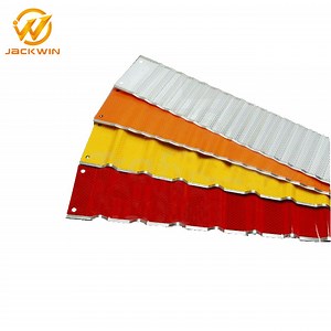 [Hot Item] 3m Lds Line Type Reflective Sheet Linear Guardrail Delineator Reflector