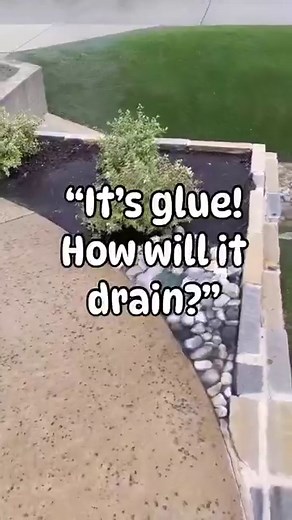 Pretty and practical! Mulch glue keeps your mulch looking neat, while still allowing water to permeate through to your plants. 🛒 Shop Mulch Glue Max! Link in bio 🛒 🎥 Follow @dad_who_mows_best ⬅️ for more videos! #WinWin #MulchGoals | PetraMax