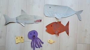 海の生き物のうた「Slippery Fish」