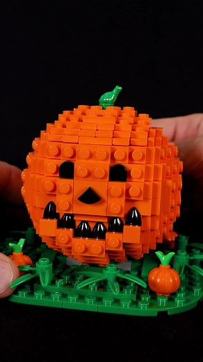 Spooky LEGO Jack O' Lantern Tutorial