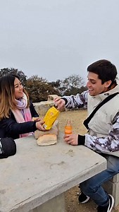 ✨Hoy celebramos el Día Internacional del Picnic desde lo más alto ⛰️🥪 A pesar de las nubes, la cima se llenó de sonrisas y momentos compartidos. ¡Gracias a quienes eligieron este rincón de Salta para disfrutar al aire libre! 🧺💚 #DíaDelPicnic #TeleféricoSanBernardo #PicnicEnLaCima | Teleférico San Bernardo