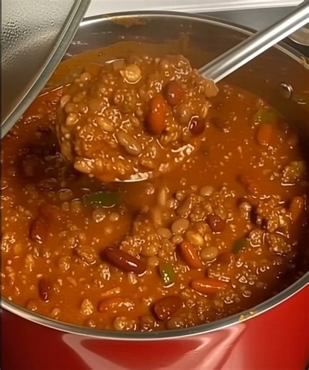 341K views · 1.7K reactions | Classic Homemade Chili Ingredients: 1 tbsp olive oil or vegetable oil 1 large onion, diced 1 bell pepper (any color), diced 3 garlic cloves, minced FULL RECIPE  | My Heavenly Recipes | Facebook