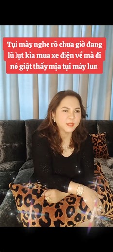 nghe cho rõ chưa đang mưa lũ đấy mua xe điện về mà đi #nguyenphuonghang | Fan Nguyễn Phương Hằng