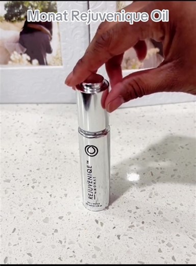 Monat Rejuvenique Oil: The Miracle Hair Elixir