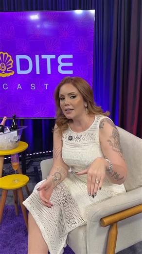 AFRODITE on Instagram: "✨💃🏽🔥 Carnaval no ar! 🔥💃🏽✨ Recebemos para uma super conversa ninguém menos que a musa do Imperadores do Samba, Carize Müller 💙🥁 Beleza, samba no pé, história, bastidores e a energia única que só o Carnaval traz — ainda mais agora que ele está chegando! 🎭✨ Foi um papo profundo, potente e cheio de identidade 💫 👉 Dá o play e vem conferir o episódio completo! 🎥👀"