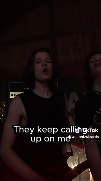 crazy figth happens in barn!!#meme #figth #fyp #metal