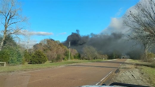 Massive control burn at someone's house West of Henrietta near Tina Ann's country cooking | Brandon Alexander Okwx Arwx